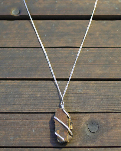 Watervalketting met omwikkelde edelsteen - ruw tijgeroog
