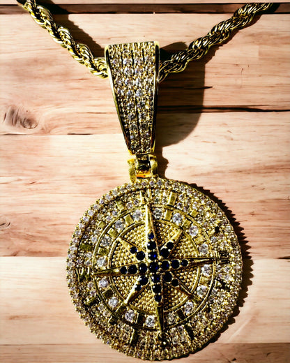 Ketting met Kompas Hanger in Glamour Stijl met Zirkonia voor Vrouwen en Mannen - 2 varianten om uit te kiezen, personalisatie met gravure als cadeau
