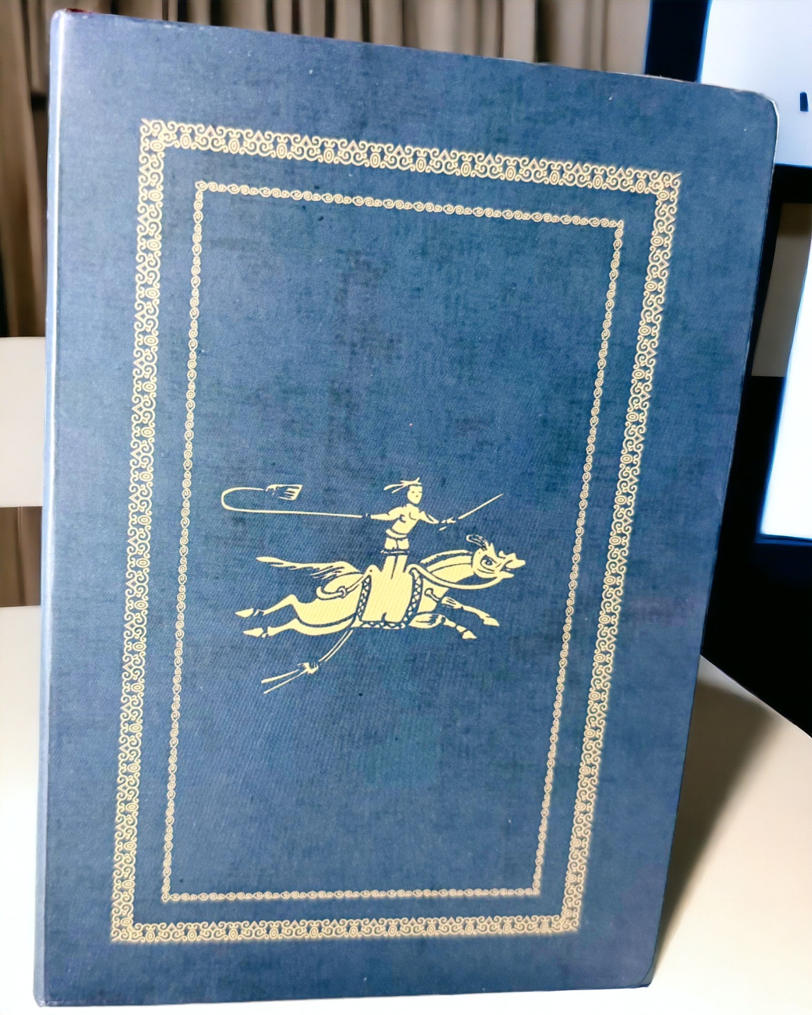 Klassiek Notitieboek met Harde Kaft met Breimotief - Donkerblauw. Gravure mogelijk