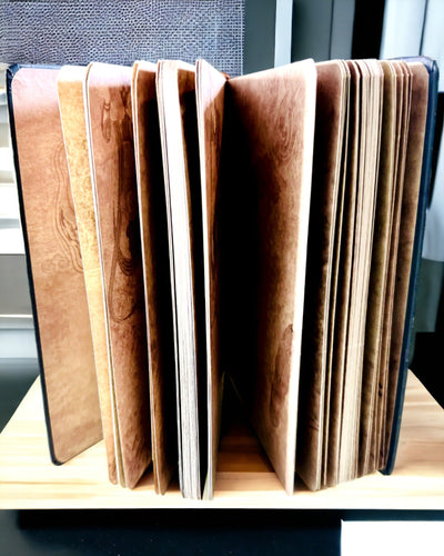 Klassiek Notitieboek met Harde Kaft met Breimotief - Donkerblauw. Gravure mogelijk