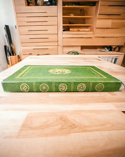 Groen Decoratief Notitieboek met Drakenmotief - Fantasy Inspiraties, met gravure