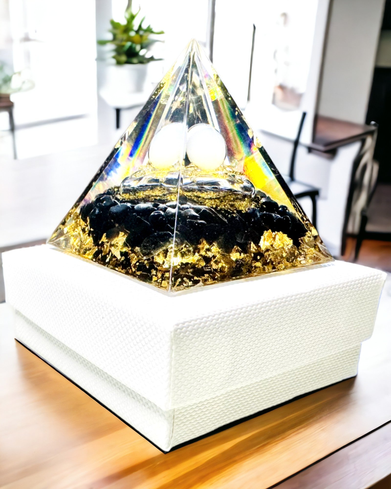 Orgoniet Piramide met Obsidiaan – Chakra Energie Generator, Reiki Meditatie Hulpmiddel met Natuurlijke Steen