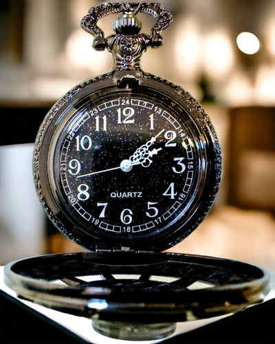 Zakhorloge met Kompas – Elegante Vintage Hanger met Opengewerkt Skelet en Zwarte Wijzerplaat, personalisatie met gravure
