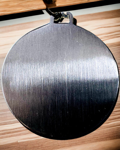 Kompas Ketting – Gesmede Sieraden van Roestvrij Staal voor Mannen en Vrouwen in Twee Kleuren, met Gravure