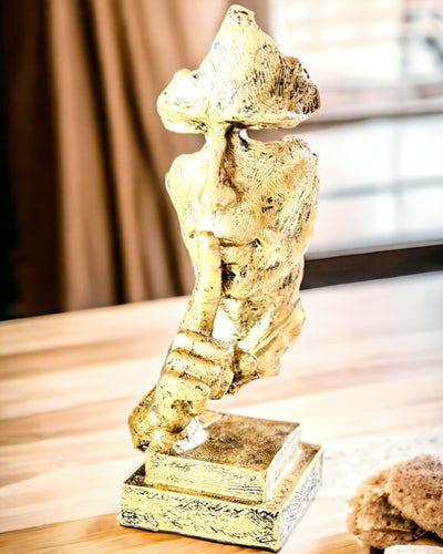 Reflectieve Man – Abstract Beeldhouwwerk in Moderne Stijl