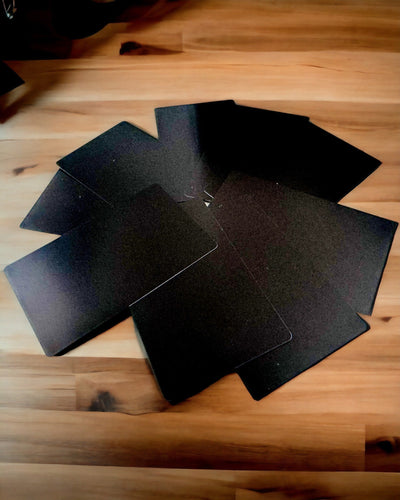 Exclusieve Zwarte Metalen Visitekaartje met Personaliseringsoptie – Ideaal als Cadeau