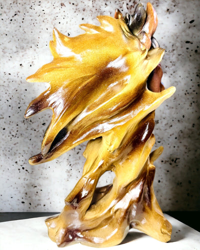 Abstracte Paardensculptuur van Hars