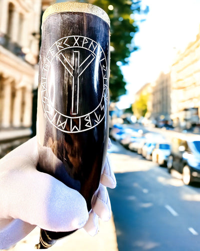 Hoornbeker "Viking Valor" - Handgegraveerd, Premium Kwaliteit - 4 varianten beschikbaar