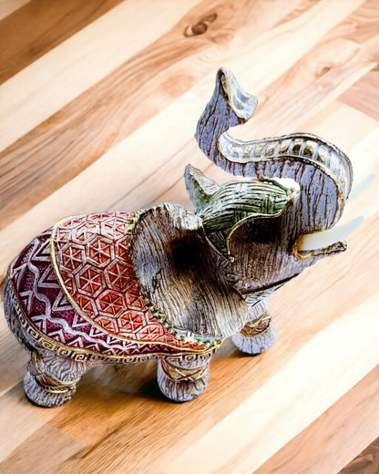 Słoniowa Stróżka – Decoratieve Olifant van Hars met Gravureoptie
