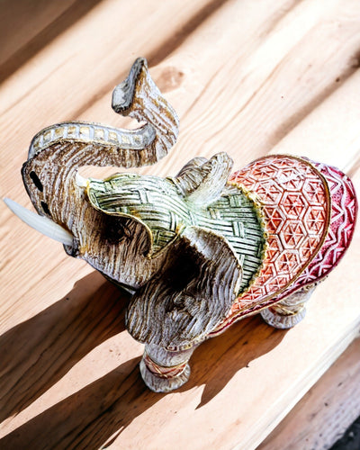 Słoniowa Stróżka – Decoratieve Olifant van Hars met Gravureoptie