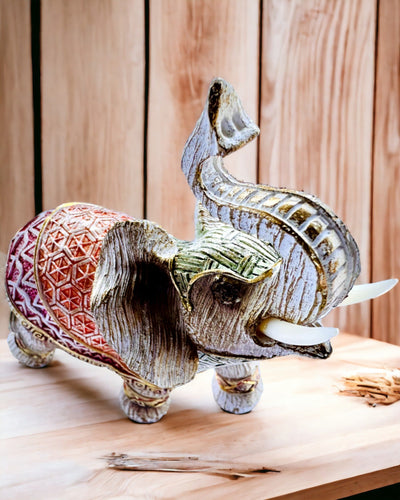 Słoniowa Stróżka – Decoratieve Olifant van Hars met Gravureoptie