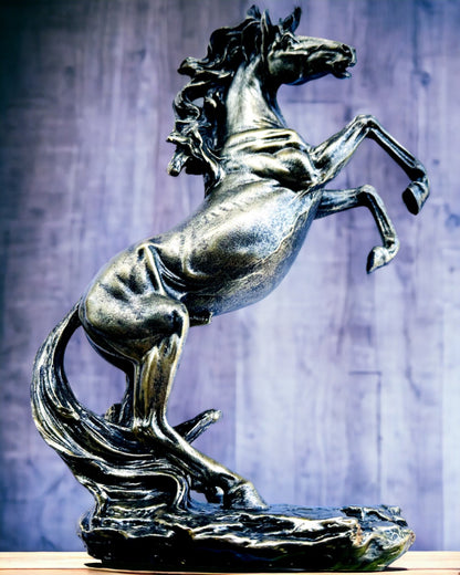 Noblesse - Beeldje, Standbeeld van een Paard in Beweging - mogelijkheid tot personalisatie met gravure als cadeau