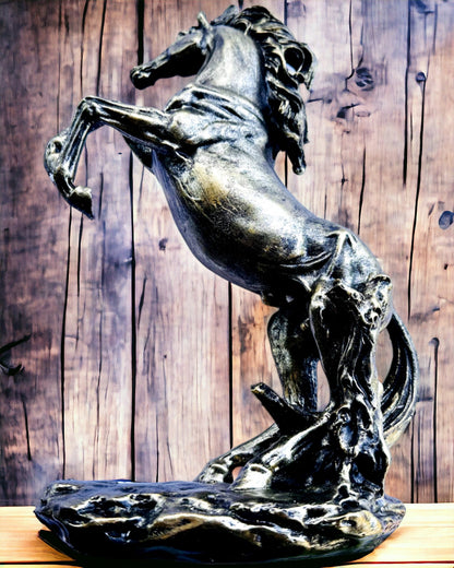 Noblesse - Beeldje, Standbeeld van een Paard in Beweging - mogelijkheid tot personalisatie met gravure als cadeau