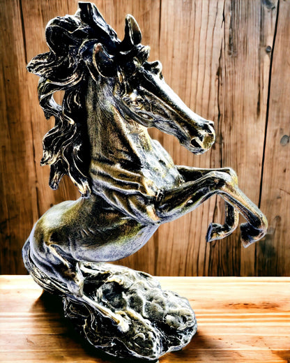 Noblesse - Beeldje, Standbeeld van een Paard in Beweging - mogelijkheid tot personalisatie met gravure als cadeau