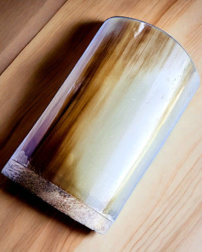 Handgemaakte Kleine Beker met Gravure Optie, Indiase Beker, personalisatiemogelijkheid als cadeau, gravure. Lichte kleur