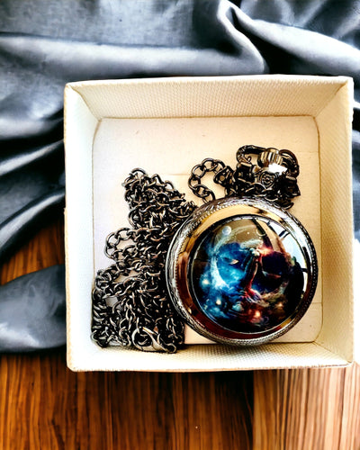 Kieszonhorloge Kosmisch "Galactic Timekeeper" - mogelijkheid tot personalisatie met gravure