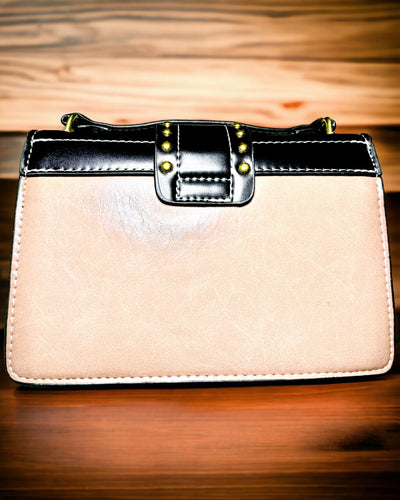 Vierkante Lichtpaarse Schoudertas met Leeuwenmotief – Elegante Handtas van Getextureerd PU-leer. Personalisatie met gravure