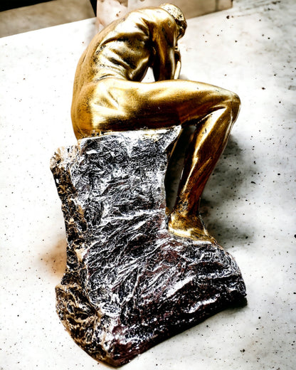 Gouden Denker - Beeldje van hars, personalisatie met gravure