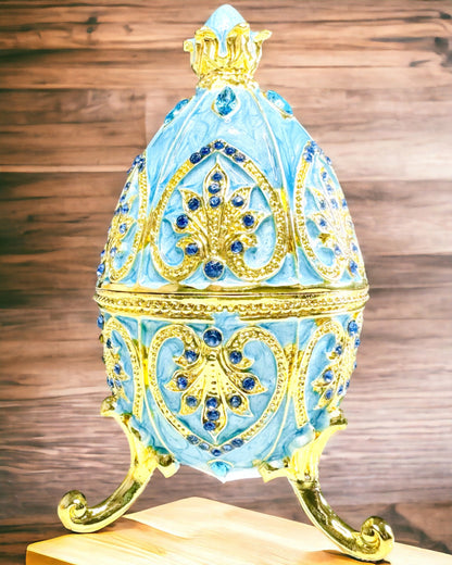 Niebiańskie Jajko Faberge – Geëmailleerde Sieradenorganizer - kleur hemelsblauw. Personalisatie met gravure