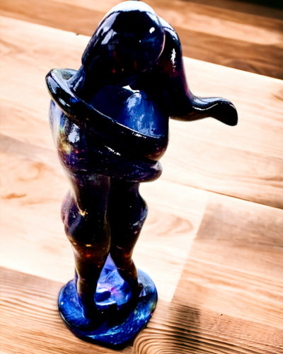 Kosmiczny Uścisk - Harsfiguur met Graveeroptie