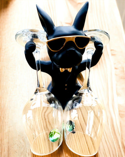 Figurka Bulldog Elegance - Exclusieve wijnglashouder, mogelijkheid tot personalisatie met gravure