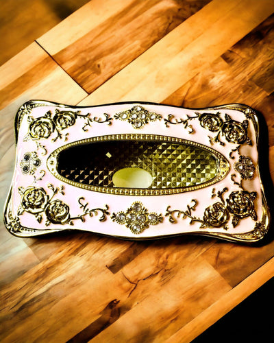 Elegante Roze Doos voor Zakdoekjes met Geëmbosseerde Rozen – Luxe Accent voor de Woonkamer, Hotel of Club