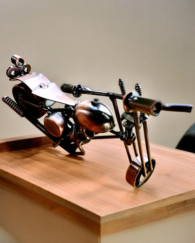 Handgemaakt Motorfietsmodel van ijzer, Chopper, personalisatie, gravure als cadeau
