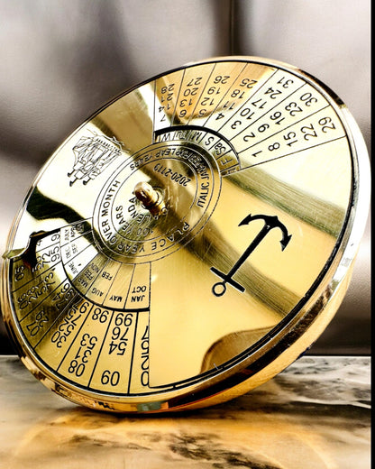 Kalendarium van de Eeuwigheid "Morski Żagiel" – Messing 100-jarige Kalender - gravure mogelijk als cadeau