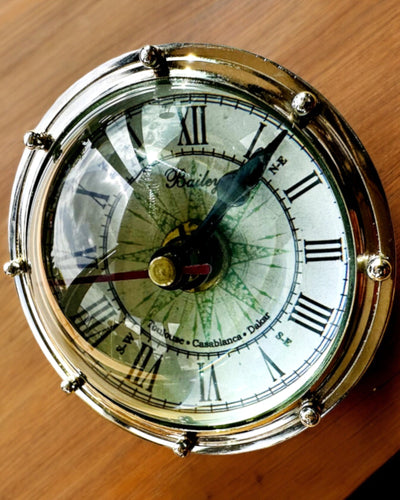 Bailey Compass Clock - Elegante Klok met Kompasmotief met Mogelijkheid tot Graveren