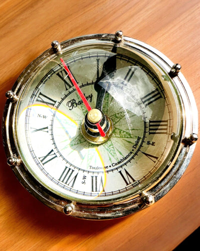 Bailey Compass Clock - Elegante Klok met Kompasmotief met Mogelijkheid tot Graveren