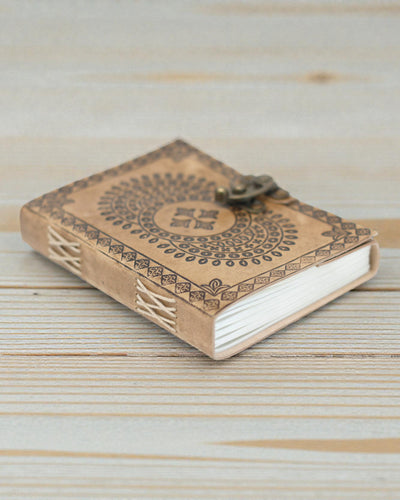 Mandala Harmonie – leren notitieboek met mandala in reliëf