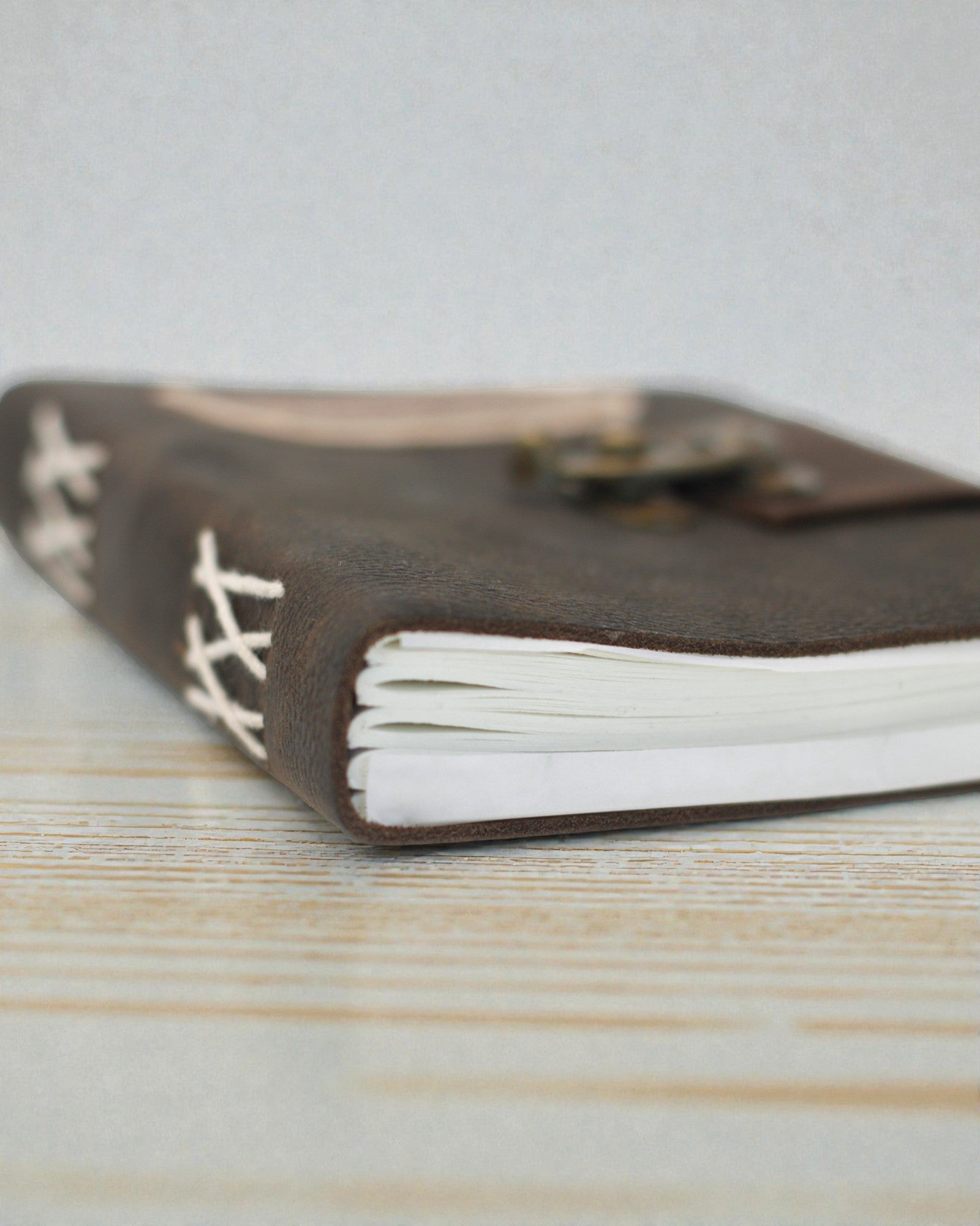 Secretum Anima – Leren aantekenboek Biecht met sluiting