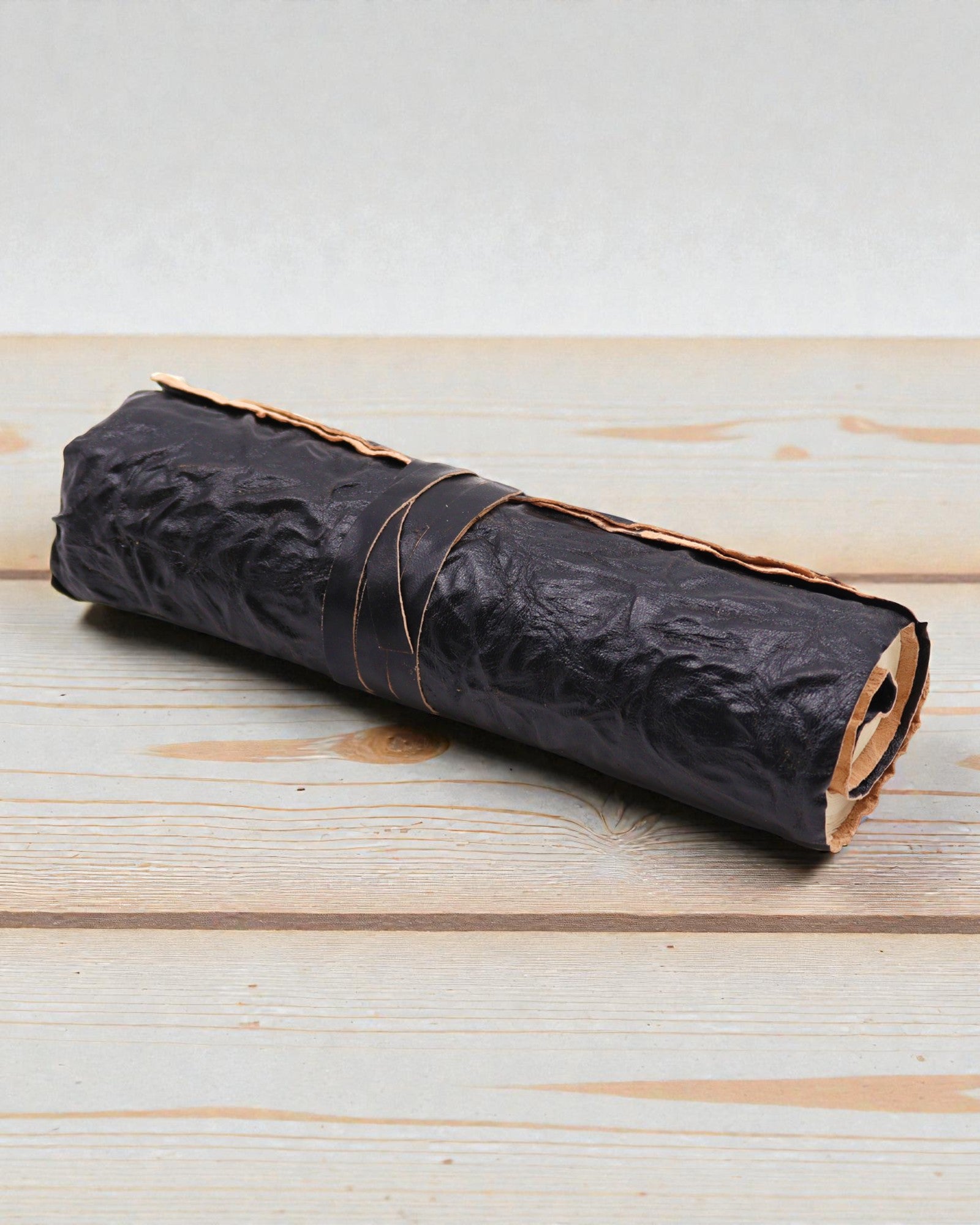 Oprolbaar Leren Reisnotitieboek Nomade Zwart – 21 × 15 cm