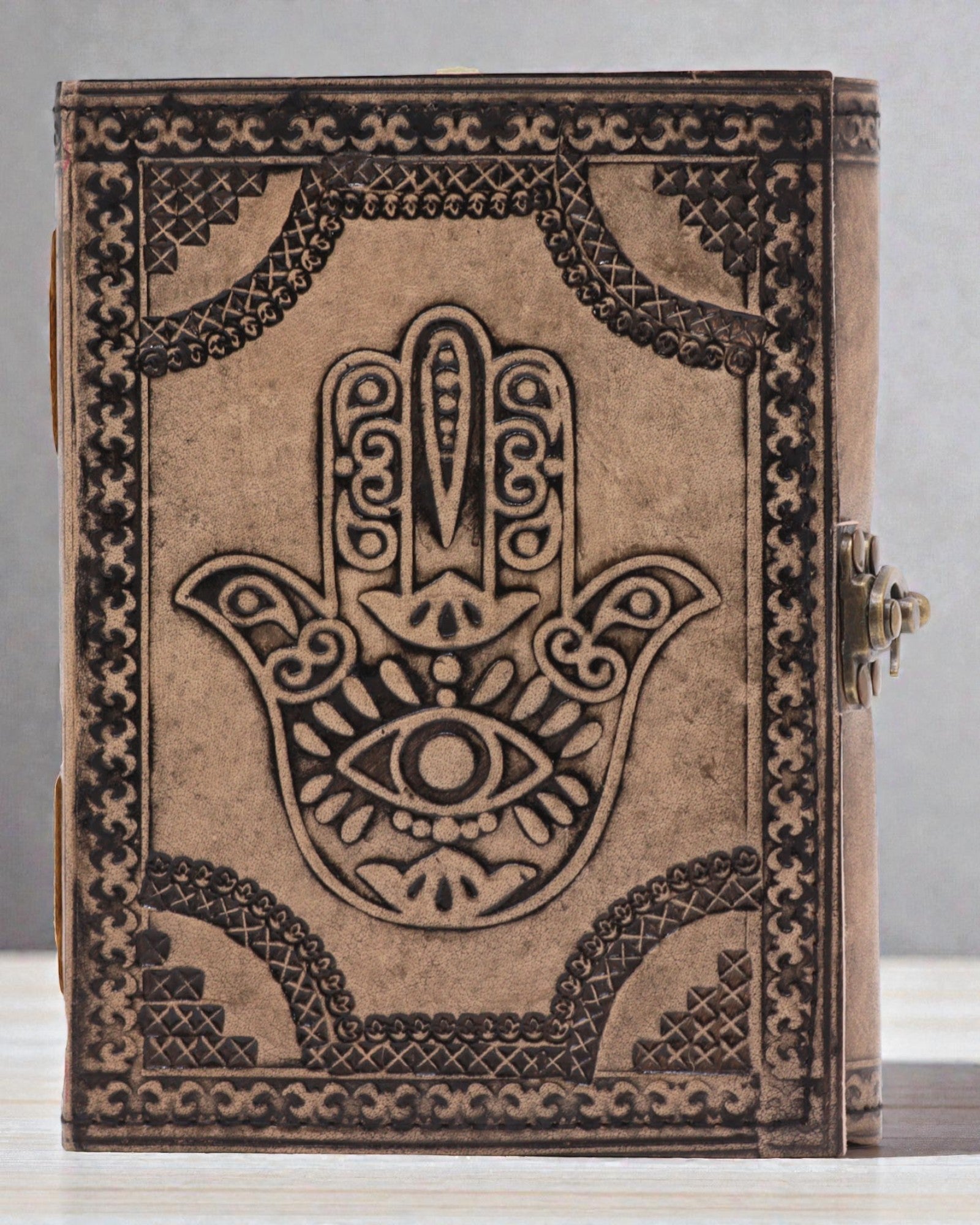 Leren notitieboek Hamsa-hoeder – esoterisch dagboek 17,5 × 12,5 cm