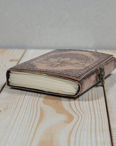 Lotusmandala - esoterisch notitieboek - antiekgrijs - 200 pagina's - gestikte rand - 17.5x12.5x3cm