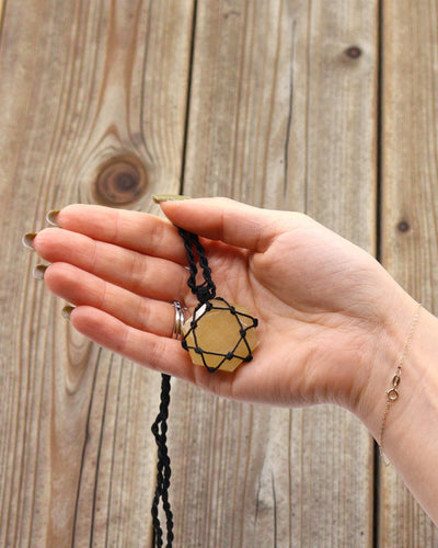 Zeshoek van de Zon – macraméketting met gele kwarts