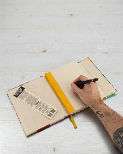 Groot Lokta-notitieboek met lappendekenmotief – veelkleurig (45 bladen, 21 x 15 cm)