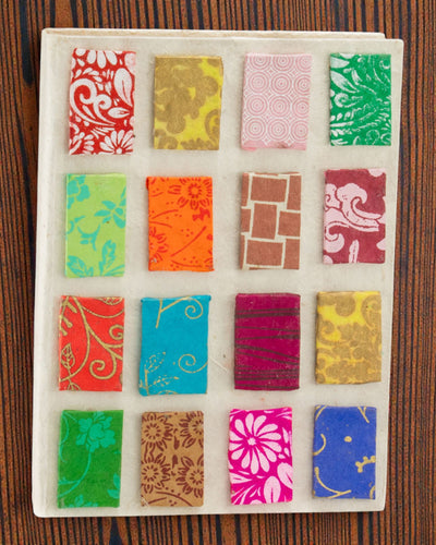 Kleurtegels Harmonie – middelgroot Lokta-notitieboekje met motief van minitegeltjes 15 × 12 cm, 45 vellen