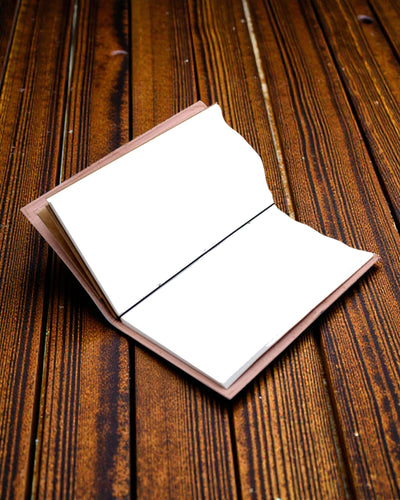 Het avontuur begint – rood leren handgemaakt notitieboek 22 × 12 × 1,5 cm, 80 pagina's