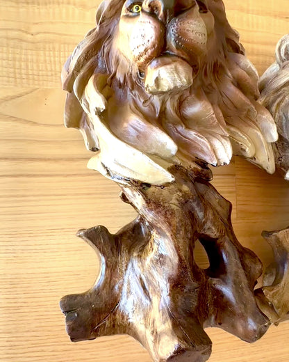"Lwia Odwaga" - Beeldje van Hars, 28 cm hoog, met de mogelijkheid tot graveren als cadeau
