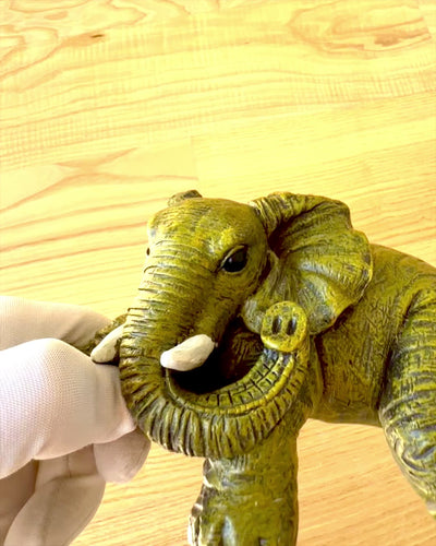Beeldje van een olifant "Kleine Geluksbrenger" met graveermogelijkheid als cadeau