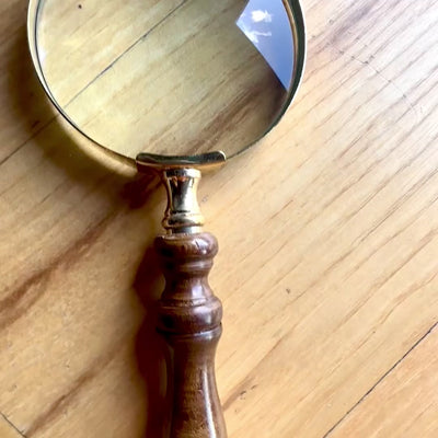Retro messing loep met houten handvat - vergrootglas 18 cm met personalisatiemogelijkheid door gravure