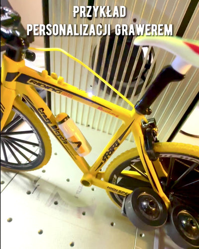 Miniatuur Metalen Model Rode Fiets "SpeedMaster" personalisatie met gravure als cadeau, 2 kleuropties