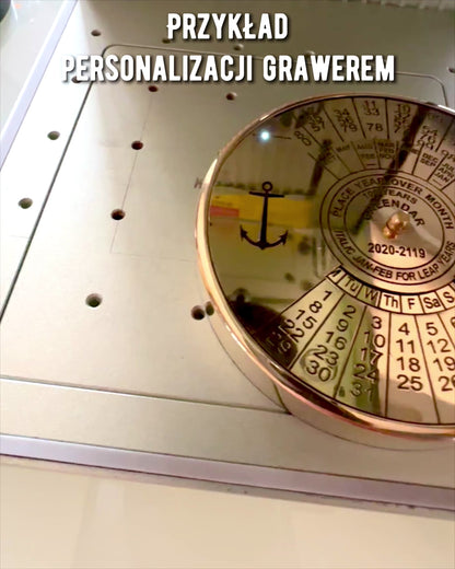 Kalendarium van de Eeuwigheid "Morski Żagiel" – Messing 100-jarige Kalender - gravure mogelijk als cadeau