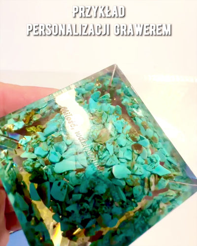Orgonitische Energiepiramide "Zenith" met Lapis Lazuli, ideaal als cadeau