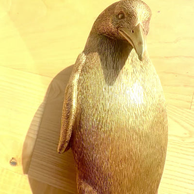 Gouden pinguïn 20,5 cm met mogelijkheid tot personalisatie met gravure – elegant decoratief beeldje als cadeau, glamourstijl, art deco, gemaakt van hoogwaardig polyresin