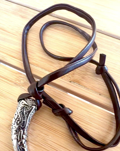 Wilczy Kieł van roestvrij staal – Amulet van Moed, ketting met mogelijkheid tot personalisatie met gravure als cadeau