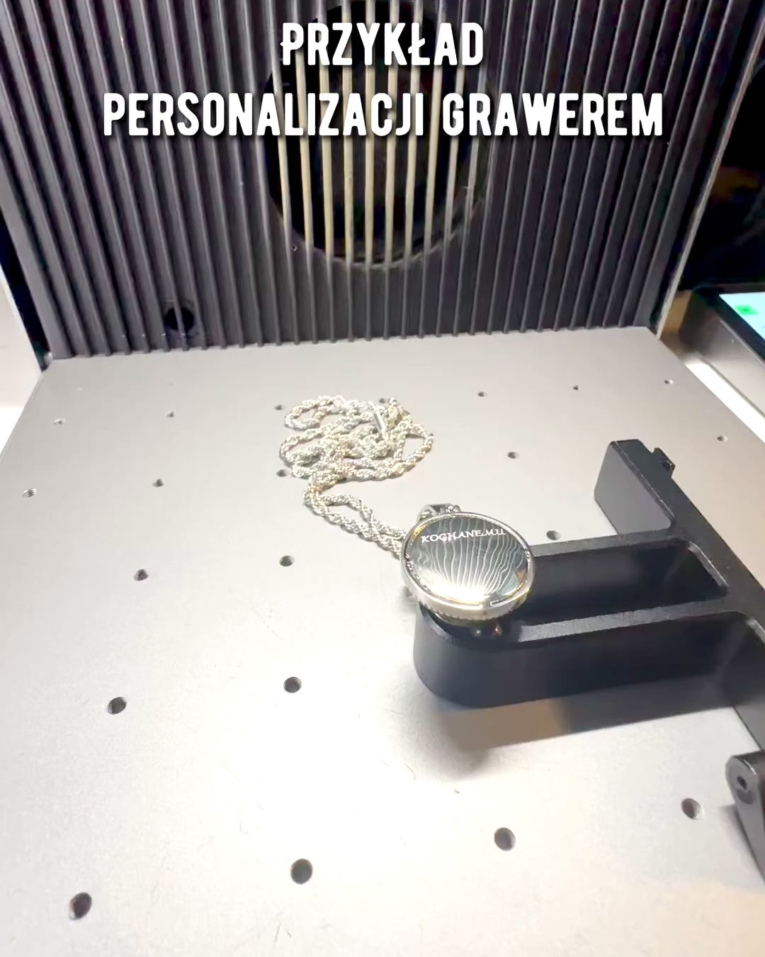 Ketting met Kompas Hanger in Glamour Stijl met Zirkonia voor Vrouwen en Mannen - 2 varianten om uit te kiezen, personalisatie met gravure als cadeau