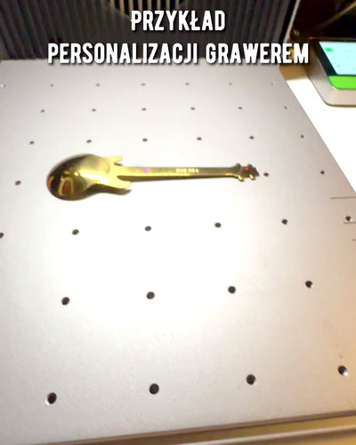 Lepeltje "Strunowy Hit" met graveeroptie 2 kleuropties om uit te kiezen