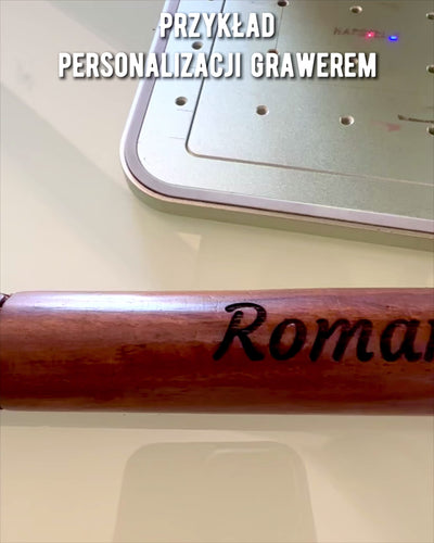 Handgesneden Wandelstok, voor wandelen "Koninklijke Wandelaar" in bruine kleur met patronen